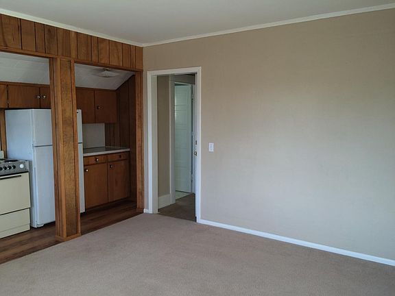 5th image of 225 Grant St APT C