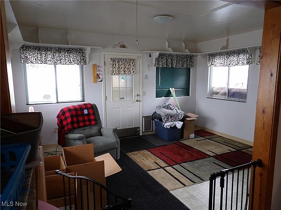 3rd image of 9941 Belden Dr