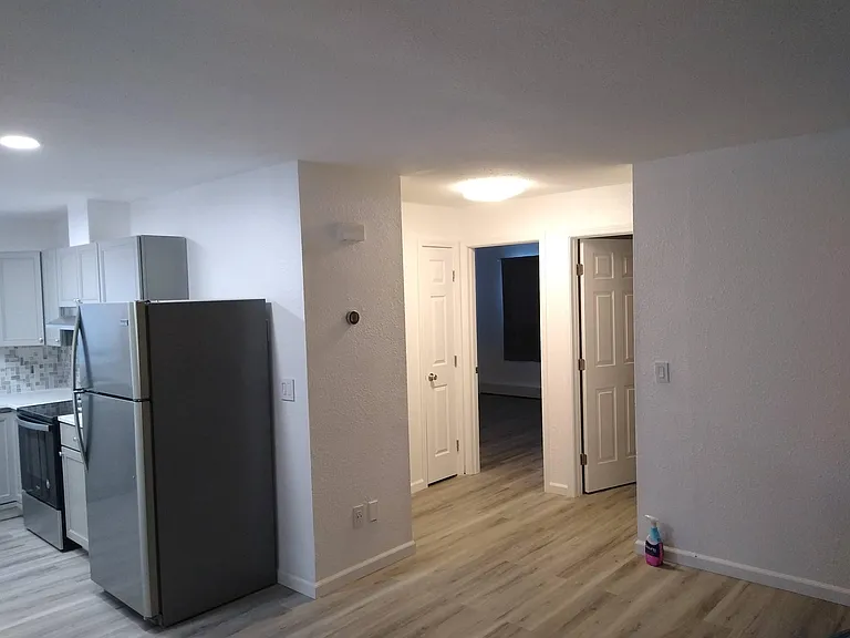 714 N Hoyt St #4 — Photo 2