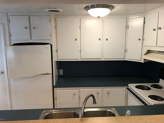 5th image of 827 S Lincoln Ave