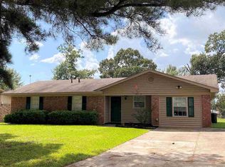 4711 Ridgeway Dr, Texarkana, AR 71854