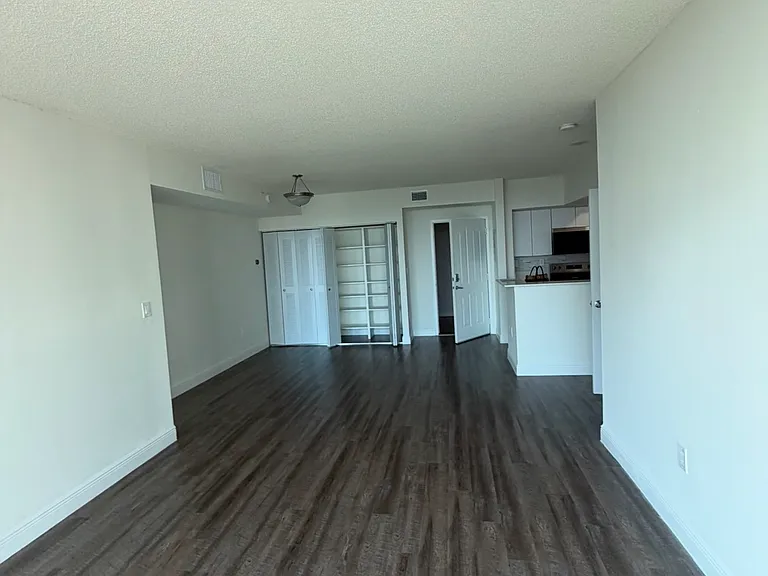 17000 N Bay Rd #712 — Photo 5