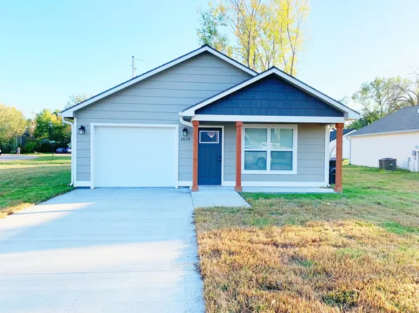 1603 Hill Valley Dr, Manhattan, KS 66502