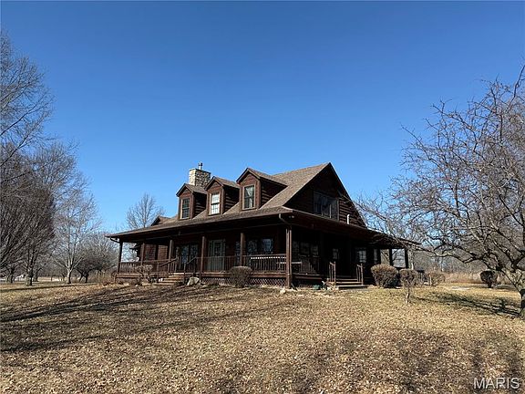 4th image of 41 Lakeview Ln