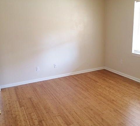 5th image of 2080 Luana Dr E