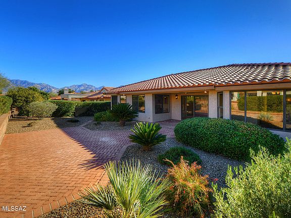 2nd image of 1003 E Seven Palms Dr