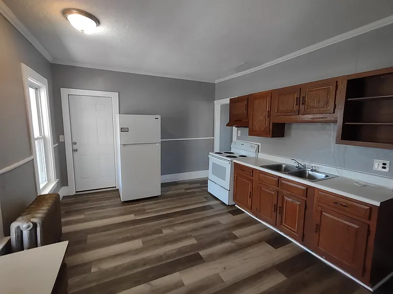 48 Laurel St #4 — Photo 7