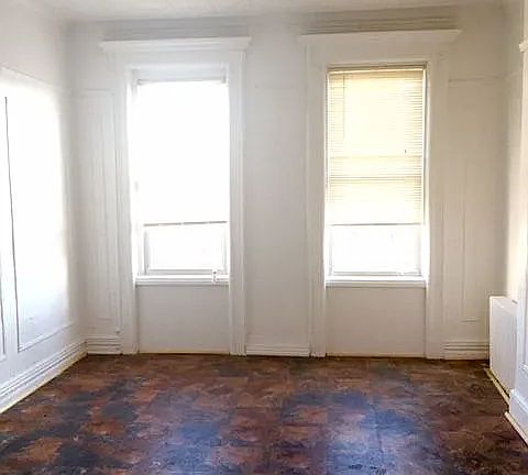 4th image of 347 Chauncey St #6