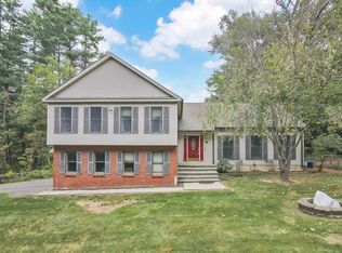 16 Hemingway Rd, Wilbraham, MA 01095