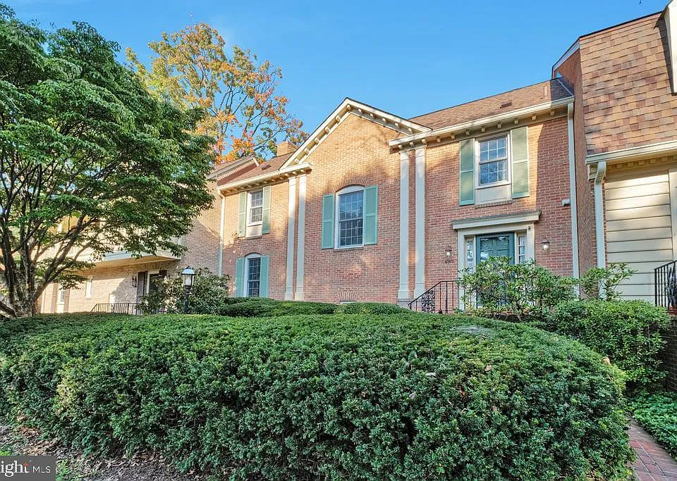 10917 Wickshire Way W #H-2