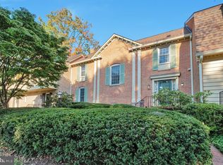 10917 Wickshire Way W #H-2, Rockville, MD 20852