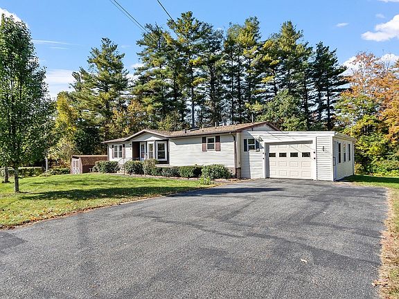 2nd image of 4 Sunrise Ln