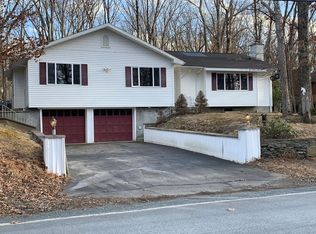 127 Forest Dr, lords valley, PA 18428