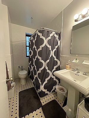 4th image of 330 E 70th St APT 1B