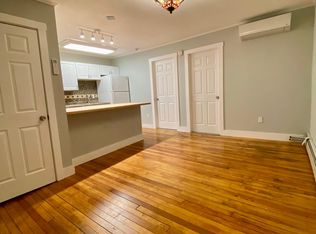 40 Freebody St APT 204, Newport, RI 02840