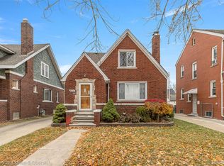 4875 Maple St, Dearborn, MI 48126