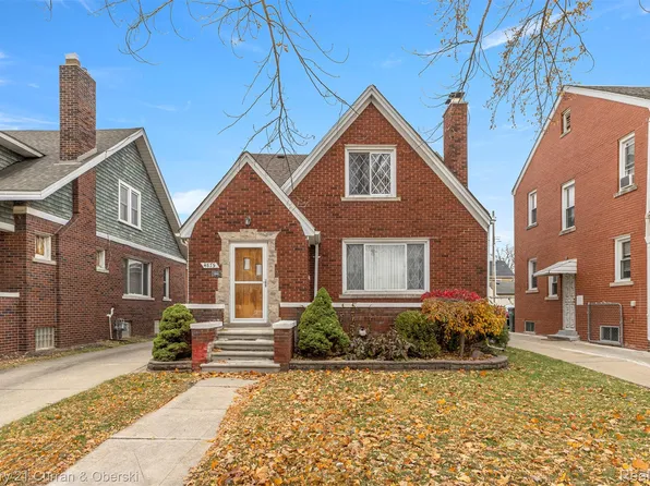 4875 Maple St, Dearborn, MI 48126