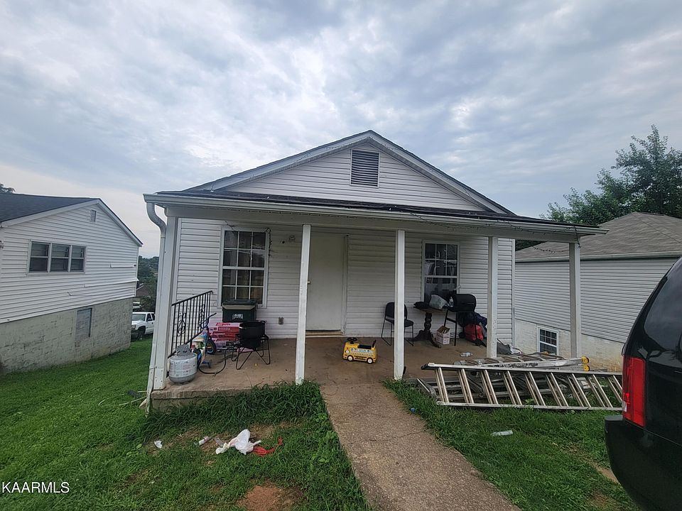 1st image of 930 W Oak Hill Ave