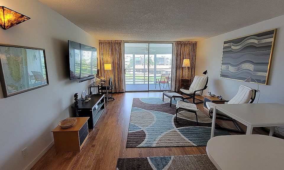 1st image of 1024 SE 5th Ave APT 305