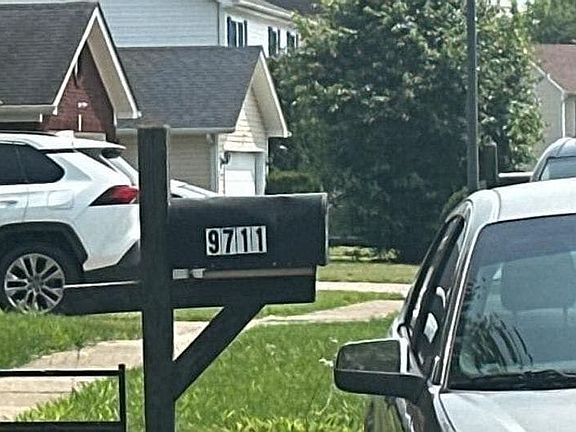 5th image of 9711 Brooks Bend Rd