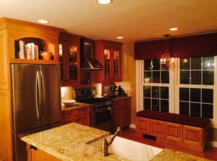 36 Foxbridge Village Rd, Branford, CT 06405