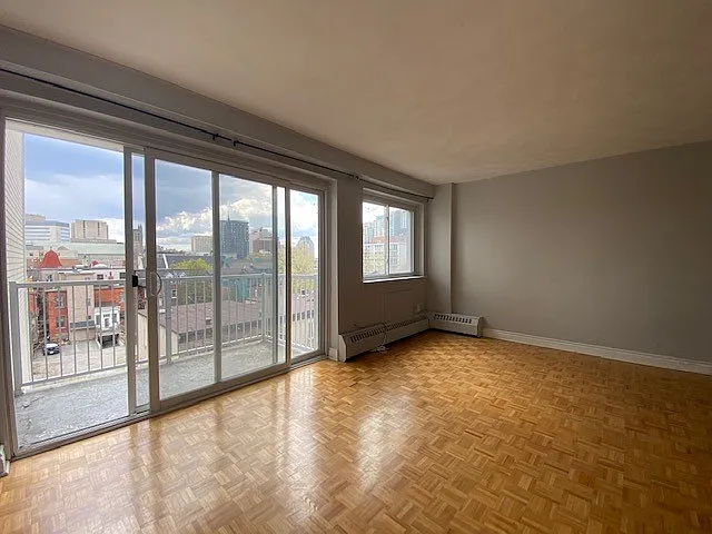 290 Nelson St — Photo 10