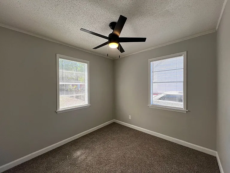 2173 S Hubert Cir — Photo 11