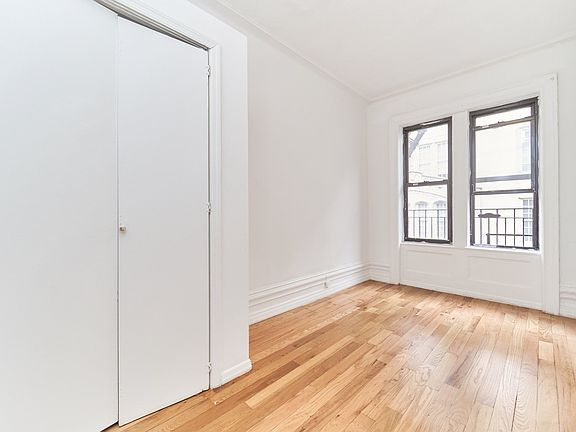 4th image of 583 W 177th St APT 33