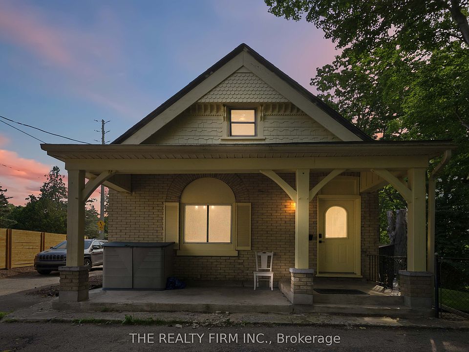 1st image of 340 Riverside Dr