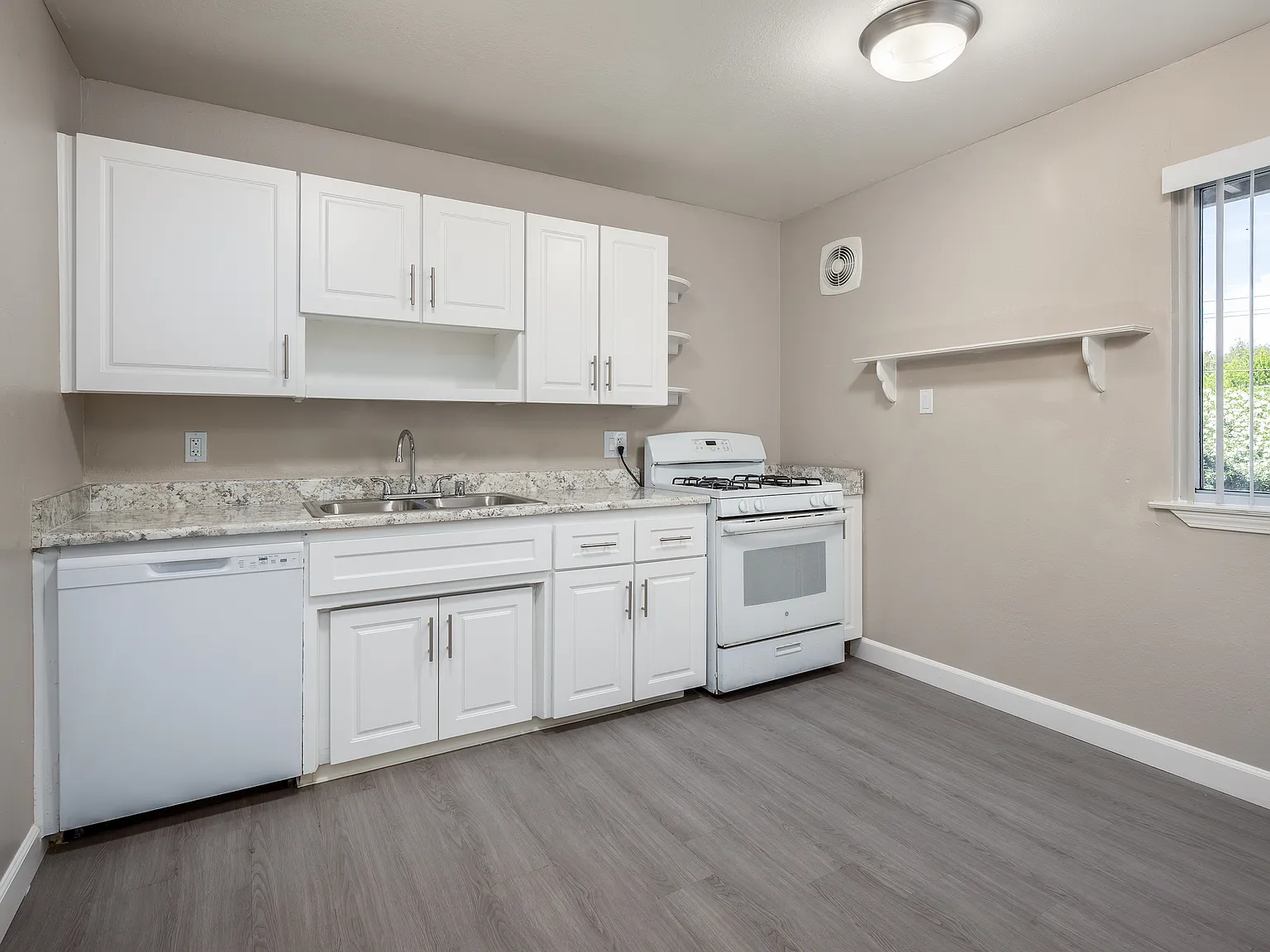 Sunridge — Photo 3