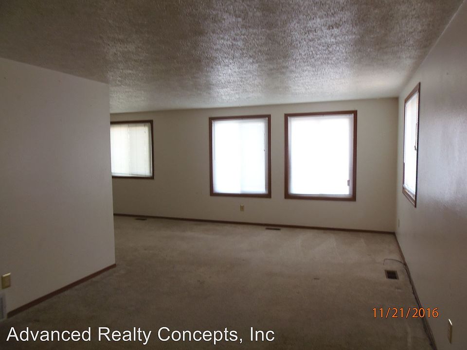 2nd image of 6845 Crazy Horse Cir