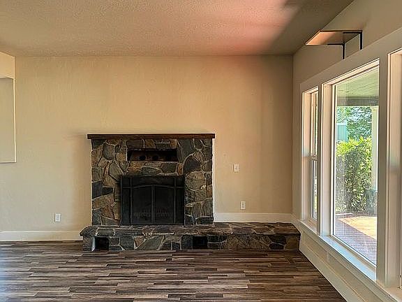 4th image of 504 N 9th St