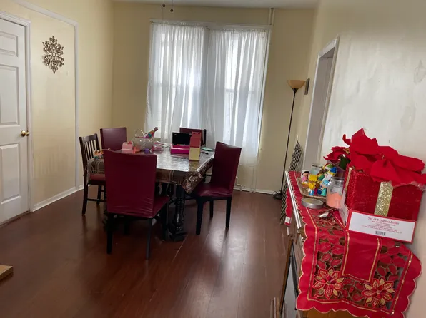 17 Tompkins Street image 2 of 5