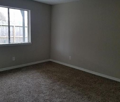 5th image of 2907 Ocean Way