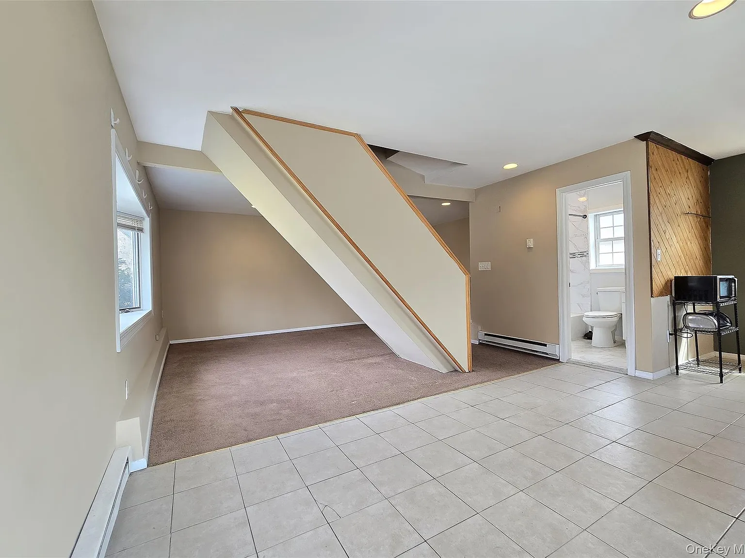 1 bed, 1.0 bath, 585 sqft, $2,100 — Photo 2