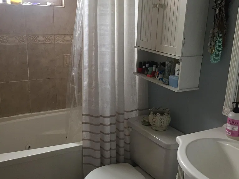 558 N Washington St #203 — Photo 9