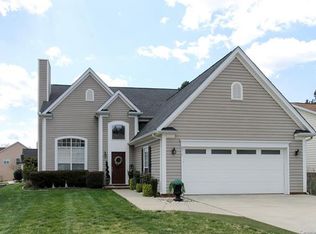 8317 Londonshire Dr #25, Charlotte, NC 28216