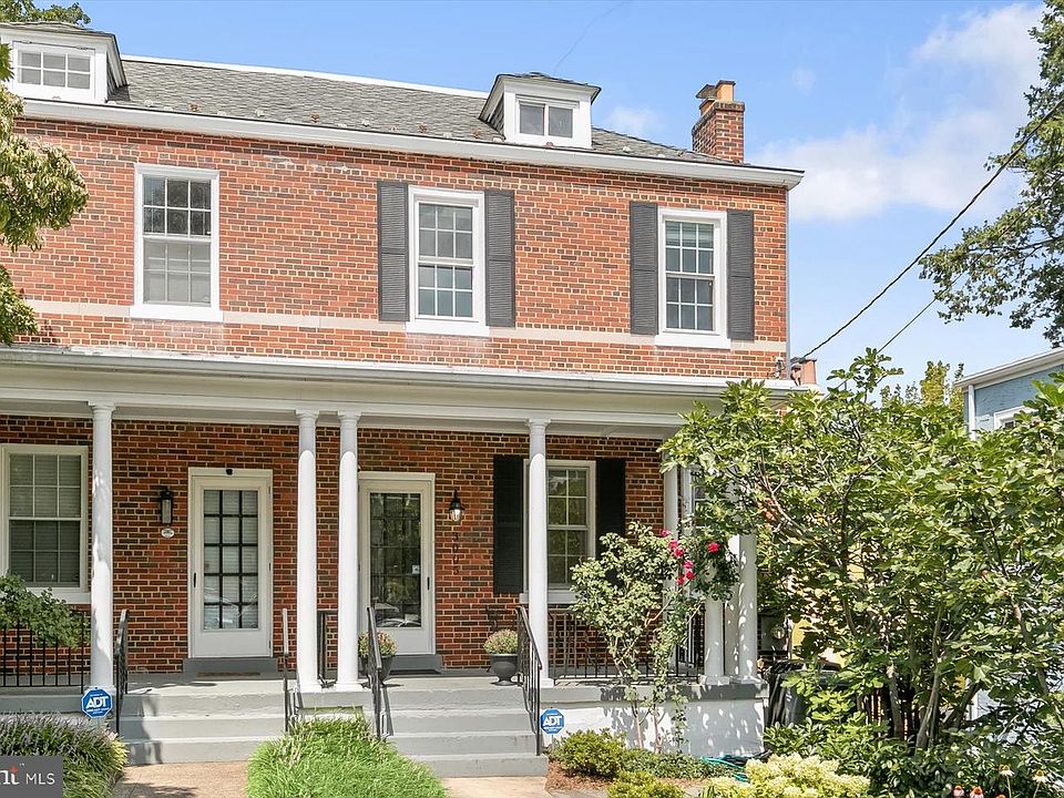 1st image of 3005 Ordway St NW