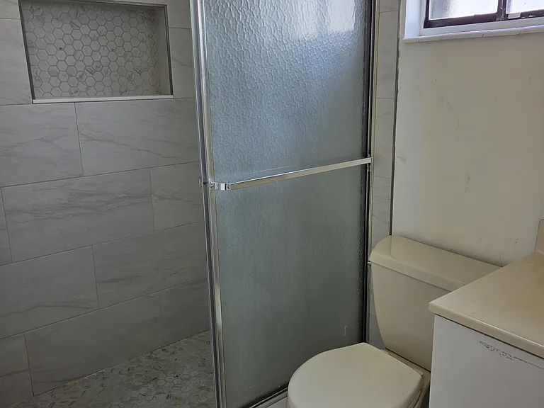 2nd bathroom