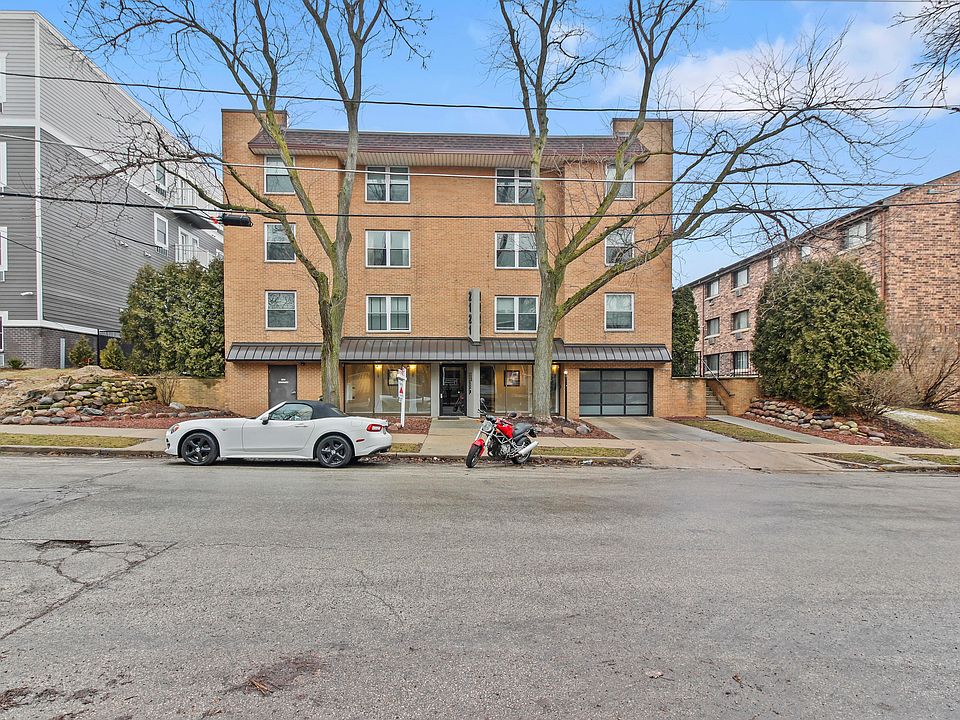 2nd image of 2121 N Cambridge Ave APT 110