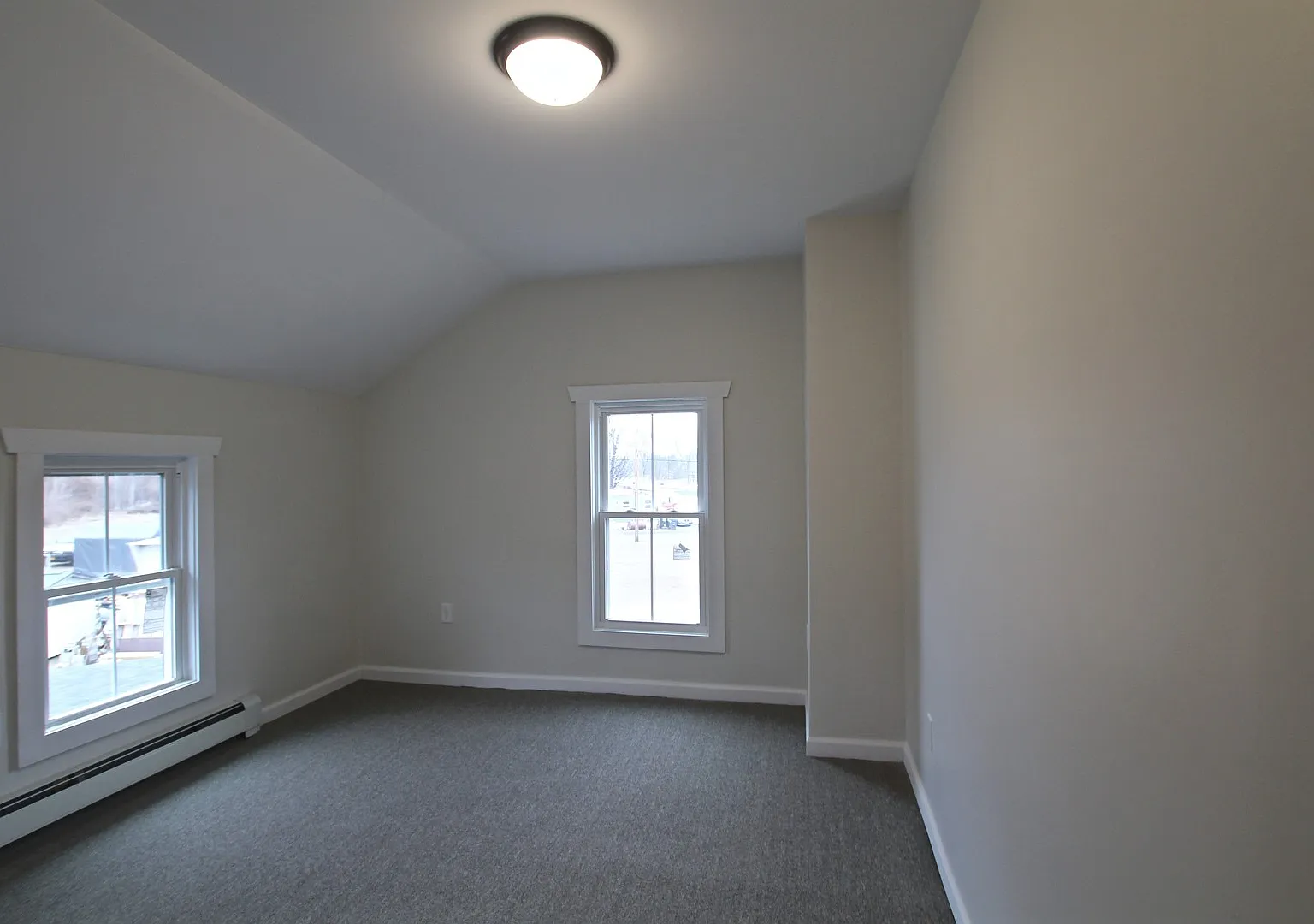 126 Maxwell Lane — Photo 3