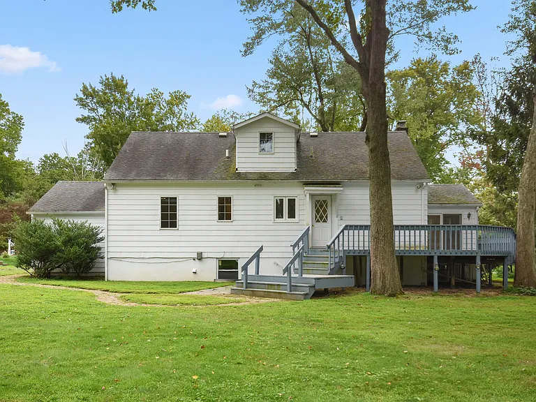 Jay Rd — Photo 29