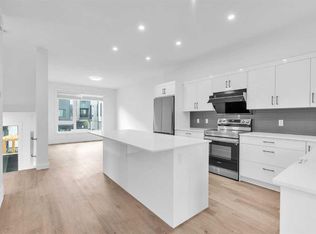 85 W Sage Hill Hts NW #404, Calgary, AB T3R2E5