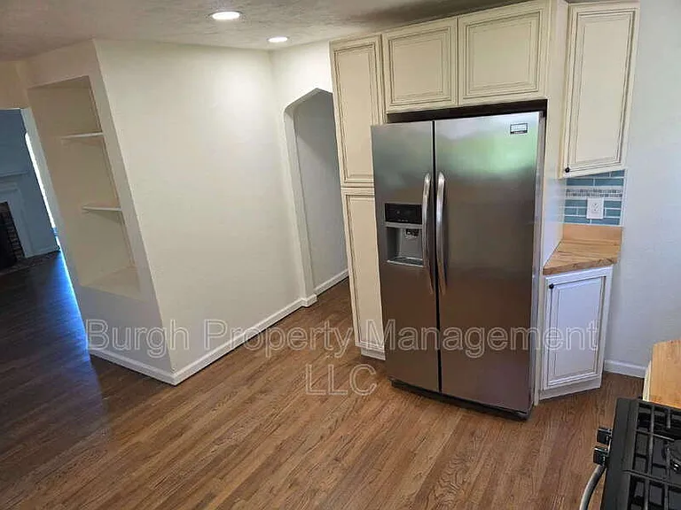 300 Maxwell Dr — Photo 7