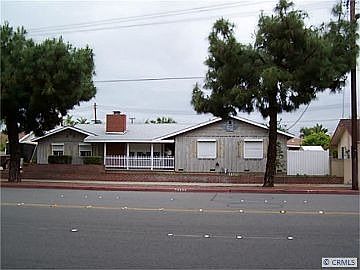 2nd image of 2227 E Wagner Ave
