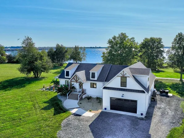 29629 Ferry Point Dr, Trappe, MD 21673