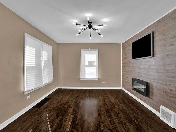 5th image of 562 Mackinaw Ave