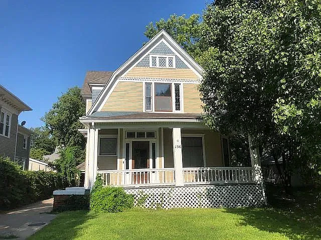 3 bed, $1,325 — Photo 1