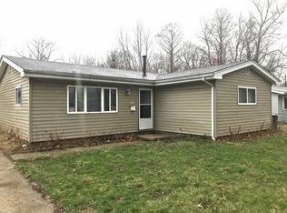 1821 Greentree Rd, Springfield, IL 62703