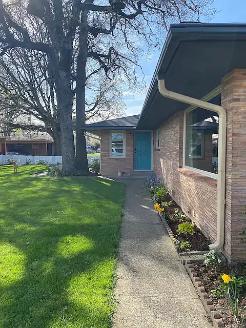 2 bed, 800 sqft, $2,500 — Photo 4